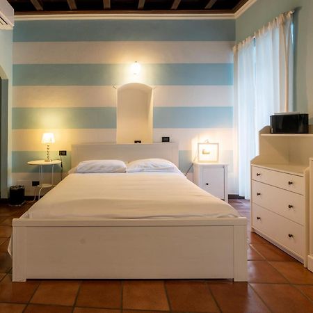 Locanda Alberti Манделло-дель-Ларіо Екстер'єр фото
