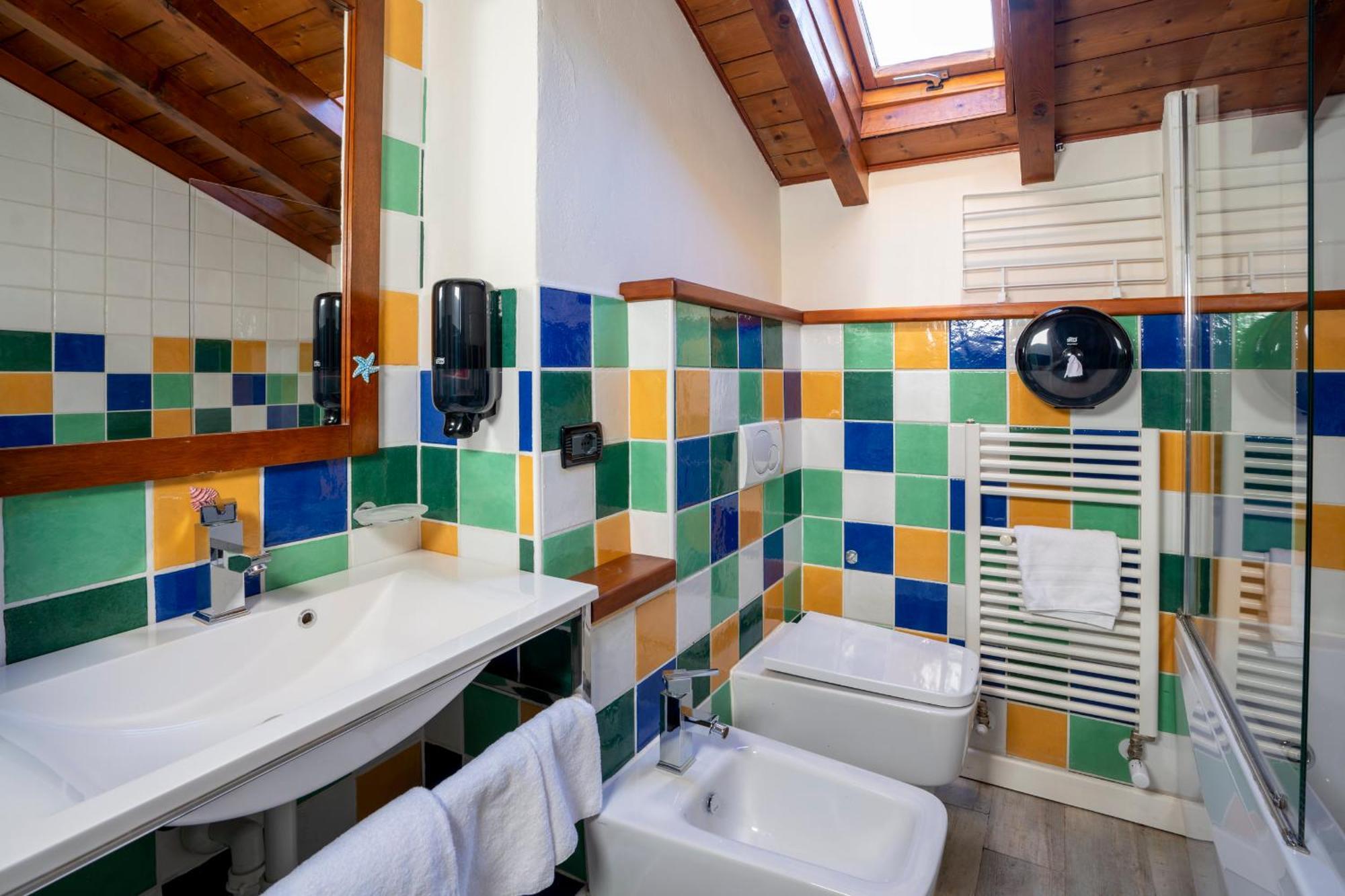 Locanda Alberti Манделло-дель-Ларіо Екстер'єр фото
